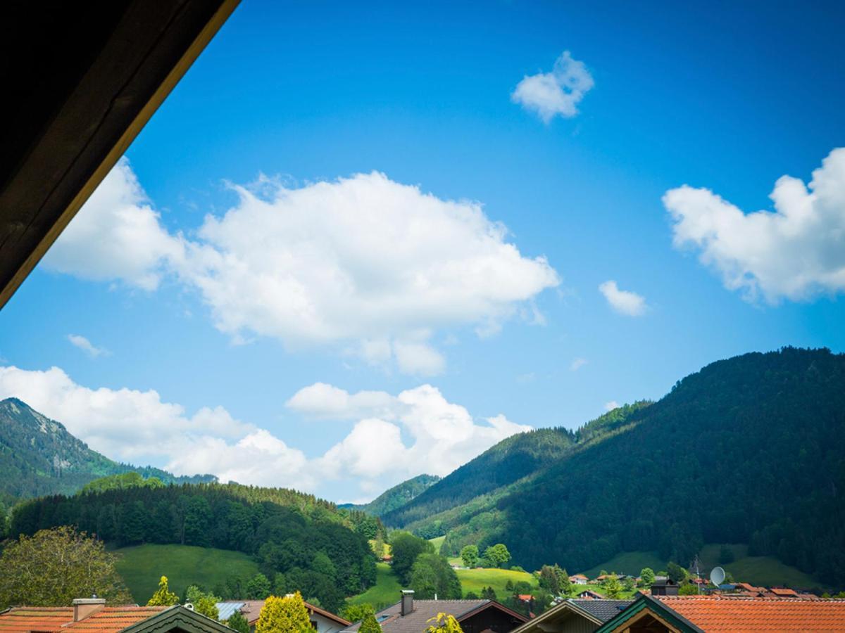 Haus Jaeger Ferienwohnungen Mit Indoor-Pool Inkl. Chiemgaukarte โรพอลดิง ภายนอก รูปภาพ